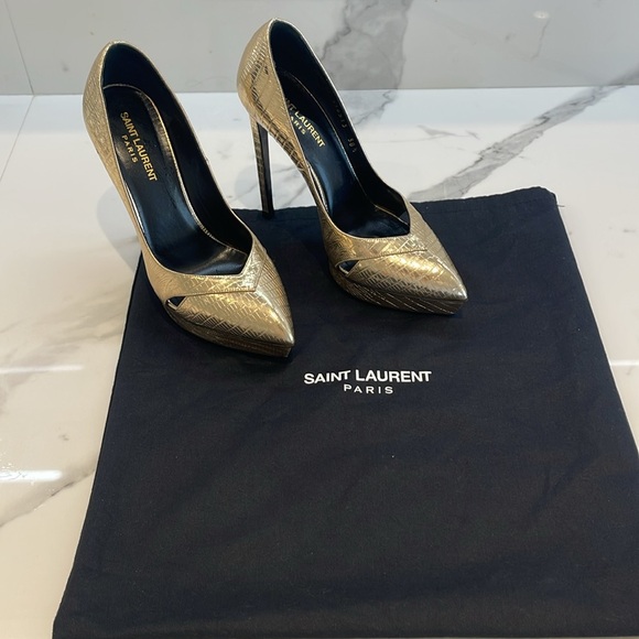 Saint Laurent Paris Notched Python-Embossed Pump, in Gold High Heel Size 38.5 - Picture 3 of 9